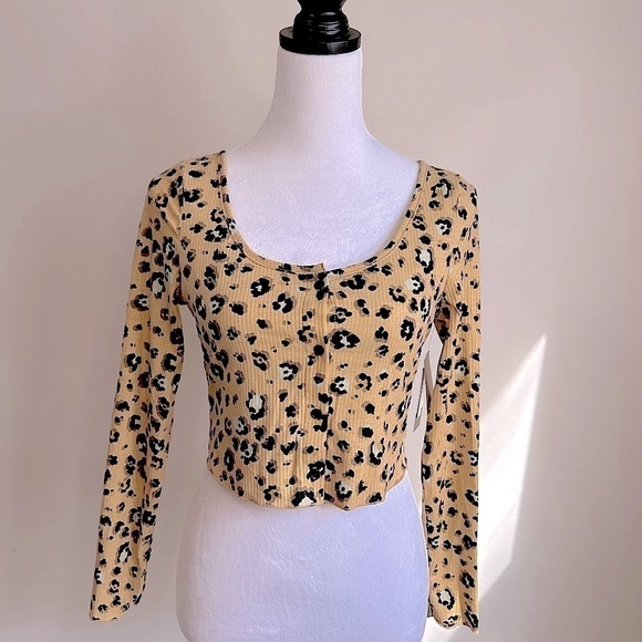 NWT BP Leopard Animal Print Crop Top Twin Set Cami and Button Up Size Small NEW - Picture 3 of 15